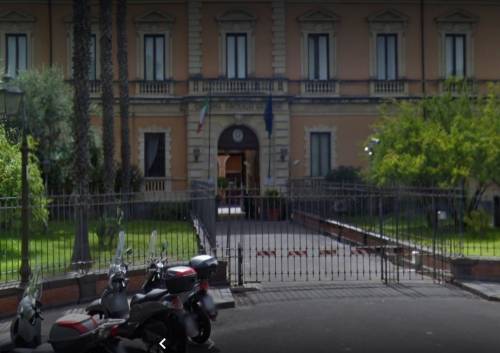 Catania, pesta compagna e la ferisce con cocci vetro: preso nigeriano