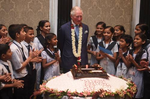 Il principe Carlo compie 71 anni  ​e in India festeggia con Katy Perry 