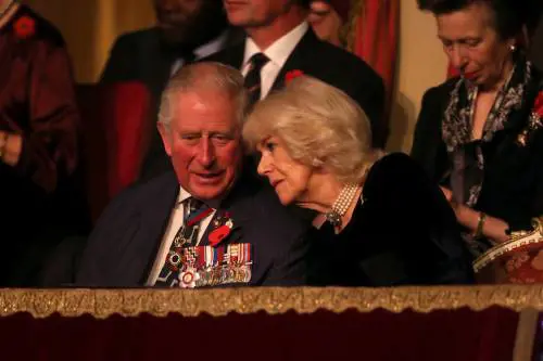 Sorpresa romantica di Camilla per il compleanno di Carlo