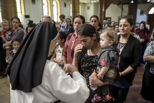 L'ultimo attacco contro Trump: "Troppi aiuti ai cristiani in Iraq"