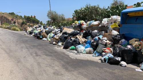 Sicilia prima per promozione ambientale, ma in continua emergenza rifiuti