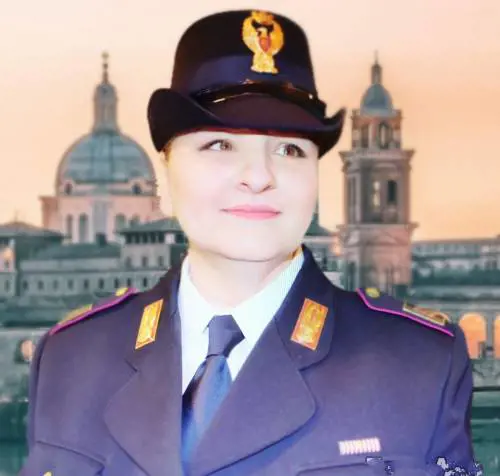 I disegni della regina degli identikit: i volti dei ricercati come fossero foto