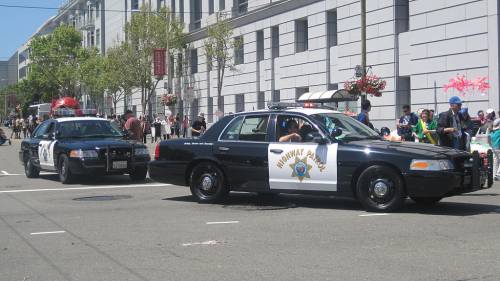 California, spari in un cortile: uccise quattro persone