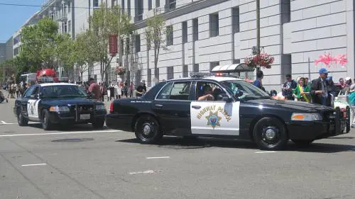 California, spari in un cortile: uccise quattro persone