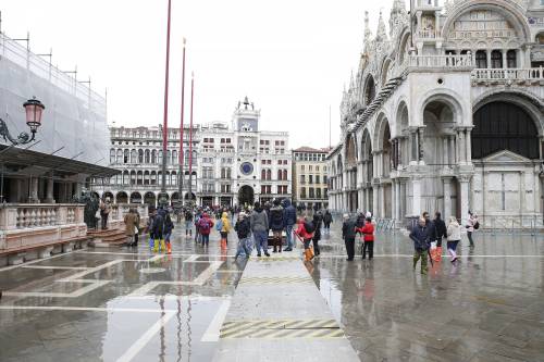 Ancora disagi a Venezia. Acqua alta fino a 160 cm