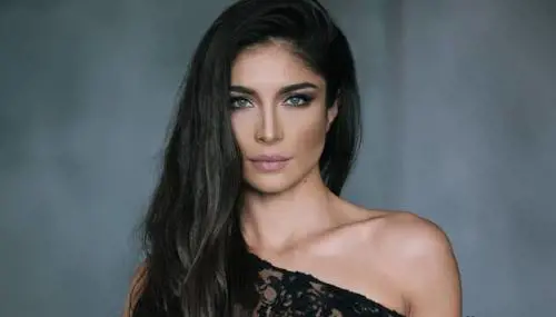 Ambra Lombardo tra bellezza e "segreti" al Wincity