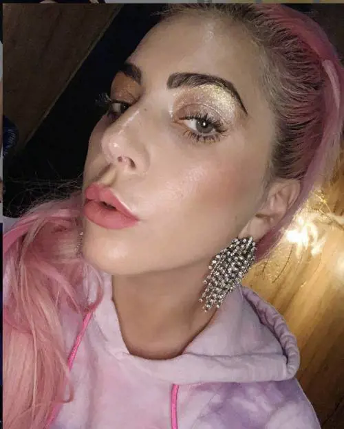 Lady Gaga scatenata al matrimonio dell'amica