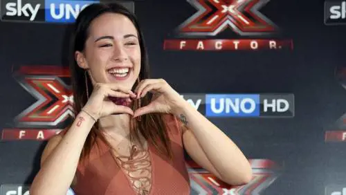 Aurora Ramazzotti si domanda: "Sarò mica asiatica?"