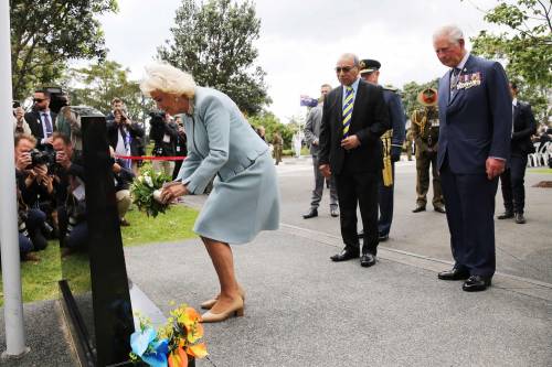 Secondo giorno per il principe Carlo e sua moglie Camilla in visita ad Auckland