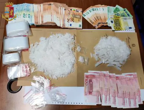 Centocelle, spacciava metanfetamine: arrestato cinese