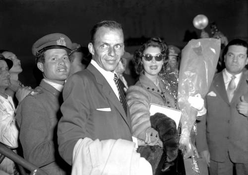 Harry Connick JR contro Frank Sinatra: "Ha baciato mia moglie"