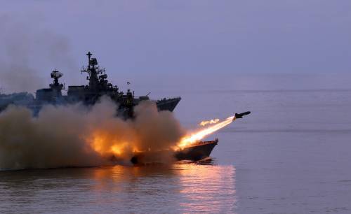 Missili e accordi con la Russia: adesso l'India spaventa l'Asia