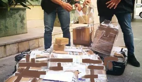 Percepisce il reddito di cittadinanza ma è un trafficante di droga