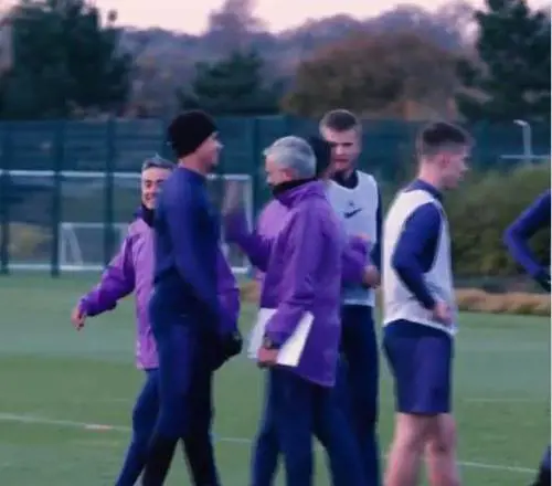 Dele Alli e il tweet al veleno su Mourinho: "Arrogante e sopravvalutato"