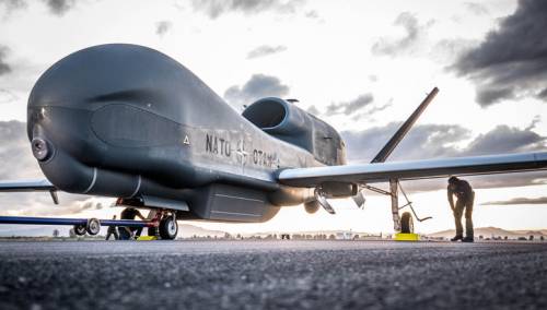 Italia, Sigonella: atterrato il primo drone del sistema AGS della Nato