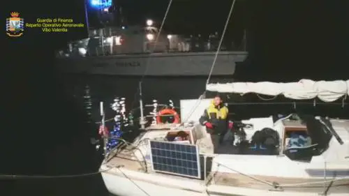 Nuovo sbarco in Calabria: 33 migranti intercettati a Crotone