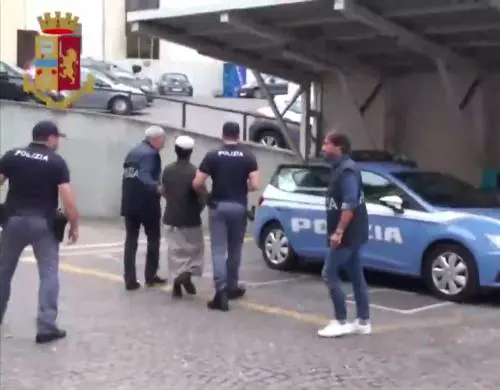 "Ti strappo la guancia": così l'imam che insegnava il Corano ai bimbi