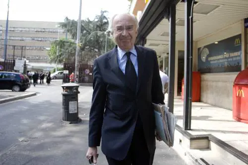 L'ex presidente dello Ior: "Ecco tutti i pericoli dell'ambientalismo"