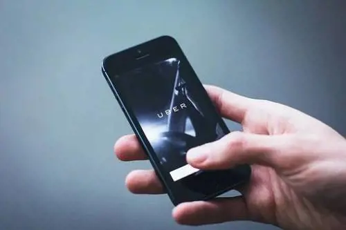 "Rischi per la sicurezza". Uber perde la licenza per lavorare a Londra