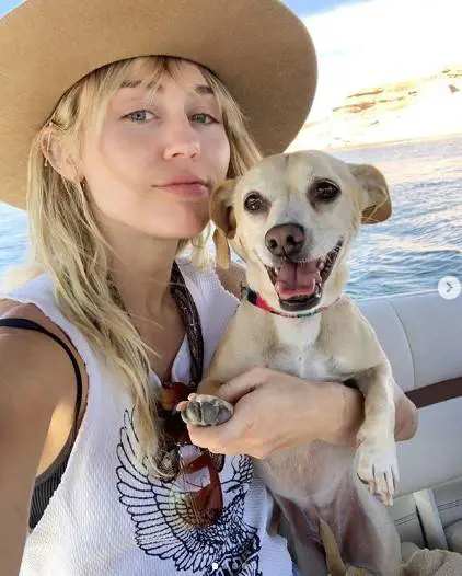 Miley Cyrus e il compleanno con il nuovo fidanzato