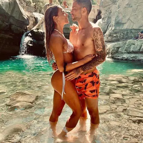 Giulia Amodio sensuale sui social
