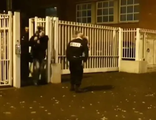Francia, 18enne si dà fuoco a scuola: la studentessa gravissima in ospedale
