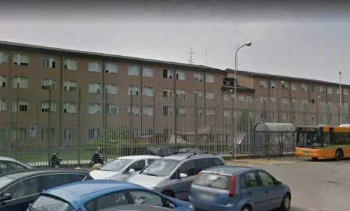 Como, pakistano 49enne molesta studentesse sul bus