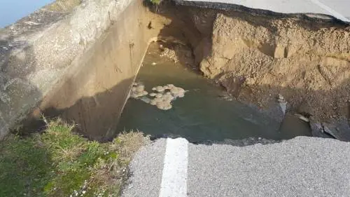 Venezia, la strada inghiottita dalla voragine