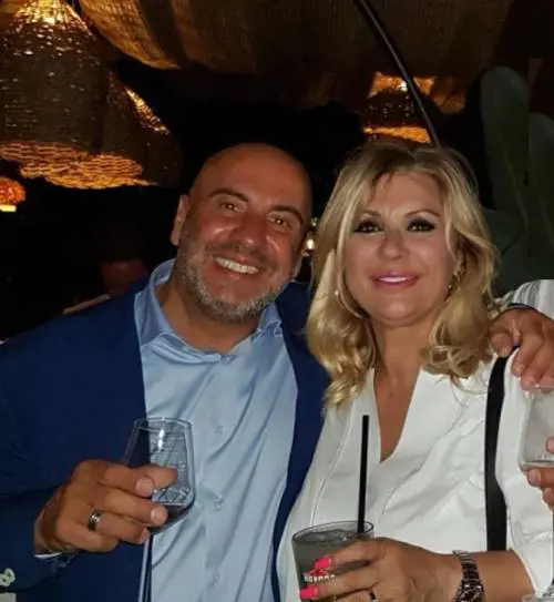 Il sospetto di Tina Cipollari: il compagno chiama i paparazzi per pubblicità?
