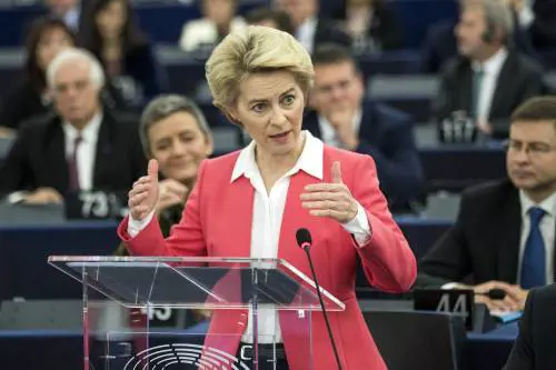 Commissione Ue, Von der Leyen: "Siamo pronti. Priorità alla lotta climatica"