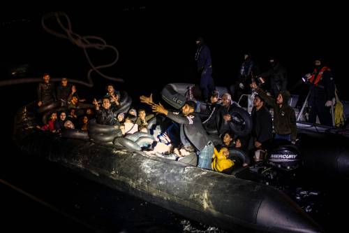 Esodo dalla Libia inarrestabile: 13 barche in fuga con 730 migranti a bordo