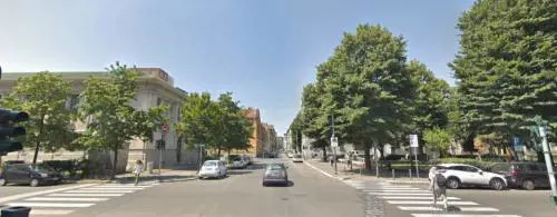 Vuol sfuggire a controllo e dà testate al poliziotto