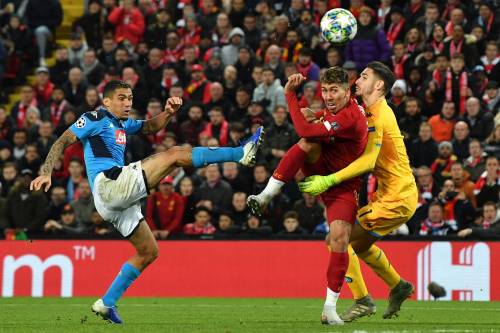 Il Napoli pareggia 1-1 a Liverpool: ottavi di finale di Champions a un passo