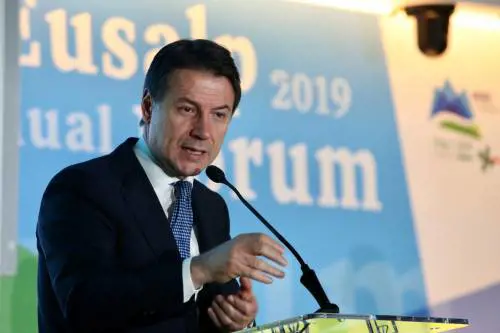 Mes, Conte adesso è nei guai: "Può violare la Costituzione"
