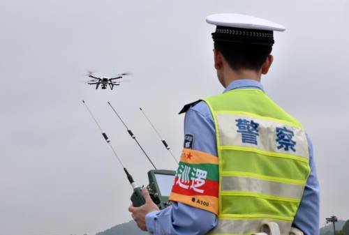 Un esercito di droni nei cieli. Nuovi controlli sui "furbetti"
