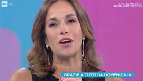 La Parodi fa la gretina. Non compra la carne ma la mangia fuori