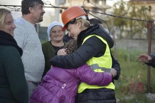 La sindaca di Durazzo fa una gaffe sul sisma ​e si gioca la poltrona