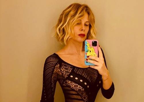 Alessia Marcuzzi infiamma il web con il suo "body tatoo"