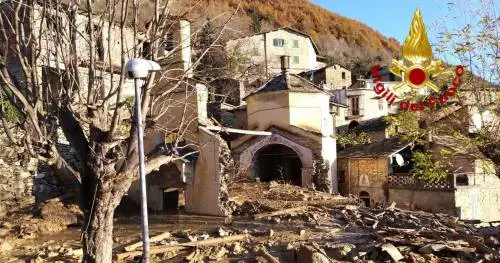Frana travolge e devasta l'antico oratorio di Cenova nell'Imperiese