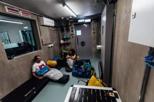 Il Grande Fratello dell'alpinismo: in 2 chiusi nella camera che simula gli 8mila