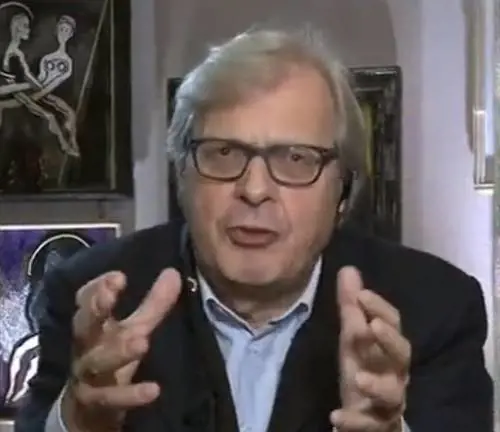 Sgarbi attacca Grillo: "Ha mandato a fare in c…il suo elettorato"