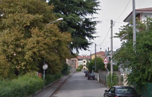 Padova, rissa fra stranieri in strada: ferito agente intervenuto