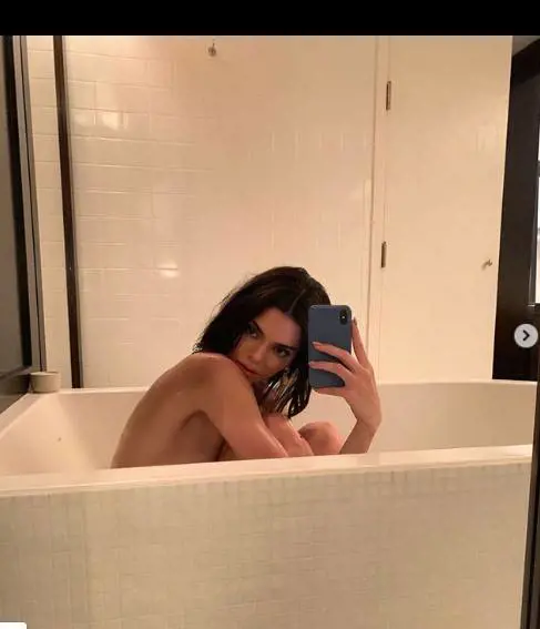 Kendall Jenner e Bella Hadid, le foto sexy