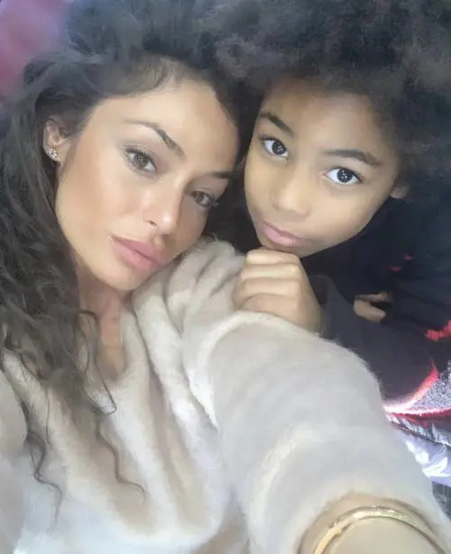 Pia Balotelli compie gli anni, gli auguri dei genitori e quelli degli utenti: "Speriamo non prenda la testa del padre"