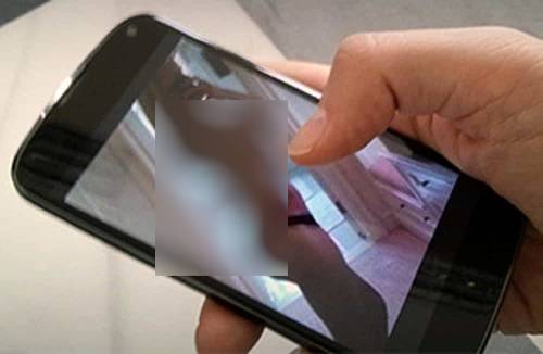 Manda video e foto hot a una 12enne: arrestato molestatore di Casalnuovo
