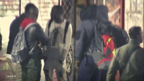 Gli escamotage degli immigrati per avere l'asilo