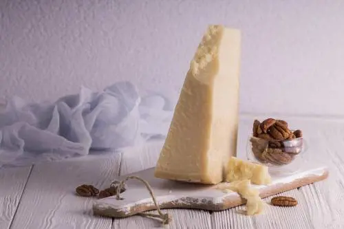 L'Italia in guerra con la Francia per il semaforo "anti-parmigiano"