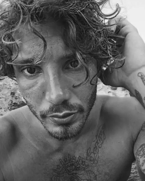 Stefano De Martino confessa: "Con il matrimonio la situazione è peggiorata"