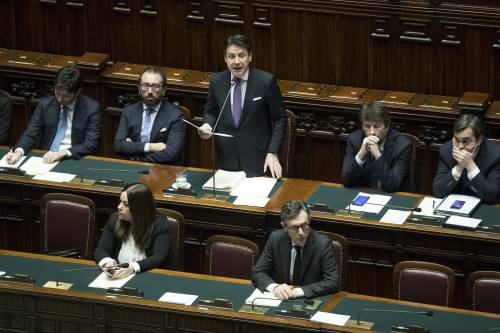 Così Conte ci impone il Mes: "La Ue è una grande famiglia"