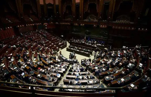 Alta tensione nel governo: intesa lontana sul dl aprile